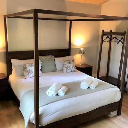 Breckland Lodge 2 With Hot Tub Belladrum エクステリア 写真